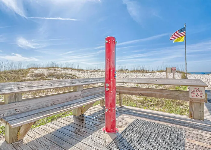 Apartment Island Winds East 306 *
