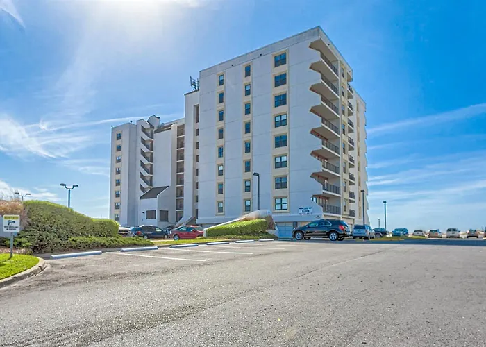 Apartment Island Winds East 306